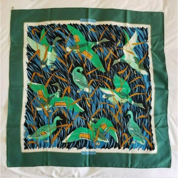 Hermes Accessories - Hermes Cols Vert Ducks Scarf VTG SilkTwill Chic